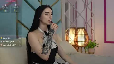 emilyymoon online show from 11, 7, 2026
