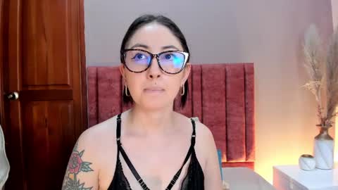 Emilyy Watson online show from 25, 6, 2026