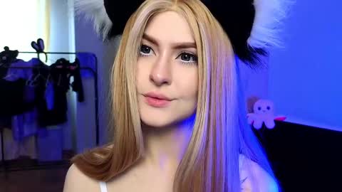 Snapshot of emimiy chatting on 19, 2, 2025 emimiy online show from 19, 2, 2025