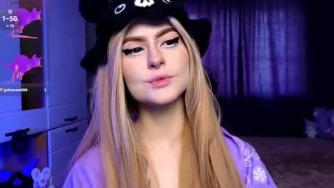 Snapshot of emimiy chatting on 22, 2, 2025 emimiy online show from 22, 2, 2025