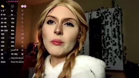 Snapshot of emimiy chatting on 14, 11, 2025 emimiy online show from 14, 11, 2025