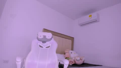 Snapshot of emitremmus_ chatting on 26, 2, 2025 Jordy online show from 26, 2, 2025