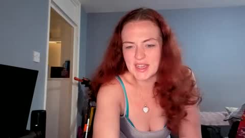 Snapshot of emliyjamesmjb chatting on 17, 9, 2025 emliyjamesmjb online show from 17, 9, 2025