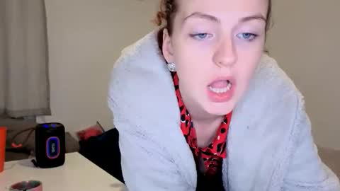 Snapshot of emliyjamesmjb chatting on 13, 12, 2025 emliyjamesmjb online show from 13, 12, 2025