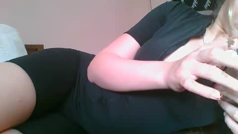 Snapshot of emma_991 chatting on 27, 12, 2024 emma_991 online show from 27, 12, 2024