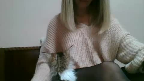 Snapshot of emma_991 chatting on 30, 12, 2024 emma_991 online show from 30, 12, 2024