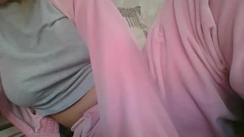 Snapshot of emma_991 chatting on 10, 10, 2025 emma_991 online show from 10, 10, 2025