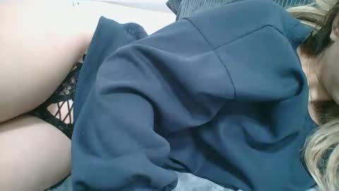 Snapshot of emma_991 chatting on 1, 12, 2025 emma_991 online show from 1, 12, 2025