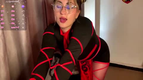 Snapshot of emma__bell_ chatting on 31, 10, 2025 Emma Is here online show from 31, 10, 2025