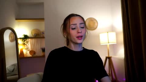 Snapshot of emma__cutiee chatting on 29, 1, 2025 Your Emma online show from 29, 1, 2025