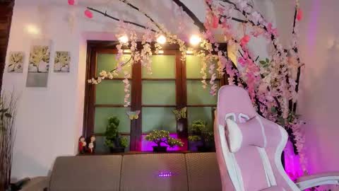 Snapshot of emma_ayala chatting on 12, 11, 2025 emma_ayala online show from 12, 11, 2025