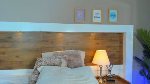 Snapshot of emma_bakker_ chatting on 18, 12, 2024 Emma online show from 18, 12, 2024