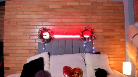 Hey Im EmmaHelp me reach 100 likes online show from 10, 7, 2026