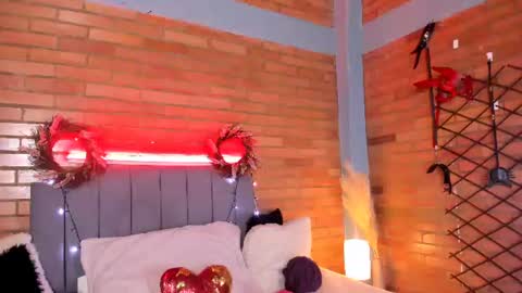 Hey Im EmmaHelp me reach 100 likes online show from 14, 7, 2026