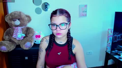 emma_boo_ online show from 12, 4, 2026