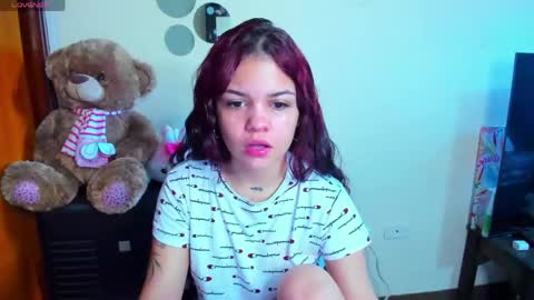 Snapshot of emma_boo_ chatting on 10, 5, 2026 emma_boo_ online show from 10, 5, 2026