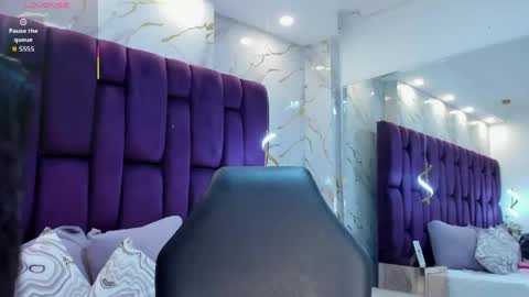 Snapshot of emma_carterr1 chatting on 16, 4, 2026 pau online show from 16, 4, 2026