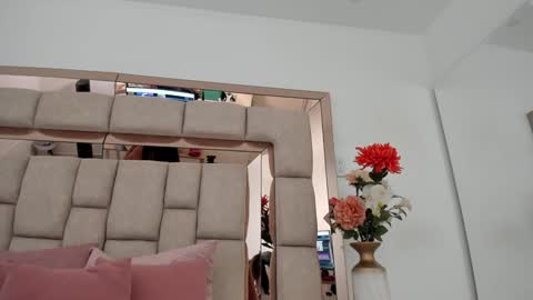 Emma Castillo online show from 24, 1, 2025