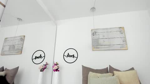 Emma Castillo online show from 3, 3, 2025