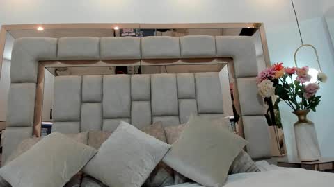 Emma Castillo online show from 13, 10, 2025