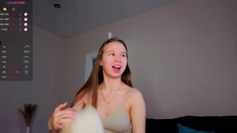 Snapshot of emma_clon chatting on 10, 11, 2025 Emma online show from 10, 11, 2025