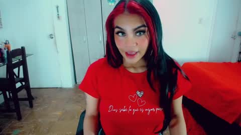 Snapshot of emma_diva chatting on 1, 6, 2026 emma online show from 1, 6, 2026