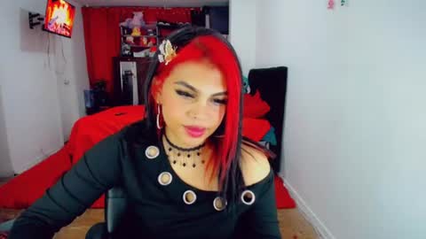 Snapshot of emma_diva chatting on 9, 7, 2026 emma online show from 9, 7, 2026
