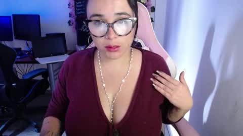 Snapshot of emma_evans07 chatting on 30, 12, 2024 emmy online show from 30, 12, 2024