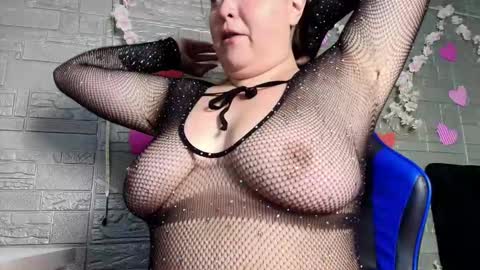 Snapshot of emma_honey__ chatting on 28, 11, 2025 Emma Miel online show from 28, 11, 2025