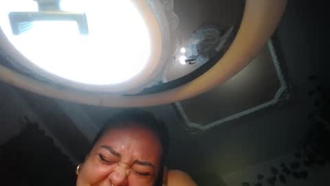 Snapshot of emma_hoot1 chatting on 11, 1, 2025 emma online show from 11, 1, 2025