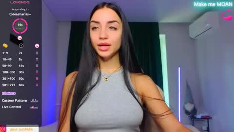 Snapshot of emma_jordan chatting on 15, 9, 2025 Emma online show from 15, 9, 2025