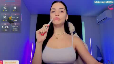 Snapshot of emma_jordan chatting on 6, 10, 2025 Emma online show from 6, 10, 2025