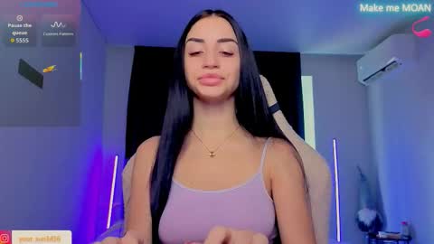 Snapshot of emma_jordan chatting on 7, 10, 2025 Emma online show from 7, 10, 2025