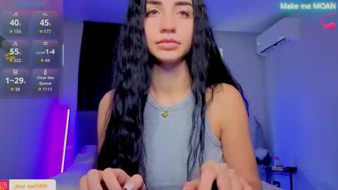 Snapshot of emma_jordan chatting on 15, 10, 2025 Emma online show from 15, 10, 2025