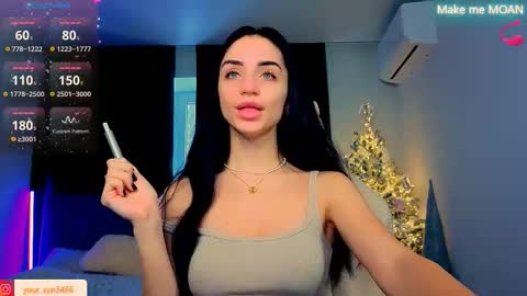 Snapshot of emma_jordan chatting on 15, 12, 2025 Emma online show from 15, 12, 2025