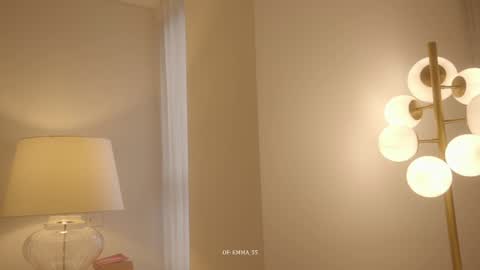 Snapshot of emma_lu1 chatting on 16, 12, 2025 emma_lu1 online show from 16, 12, 2025