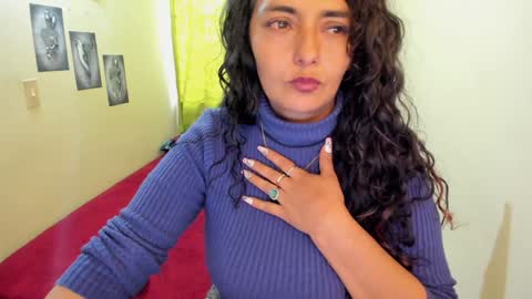 Snapshot of emma_luxy chatting on 29, 12, 2024  emma luxy online show from 29, 12, 2024