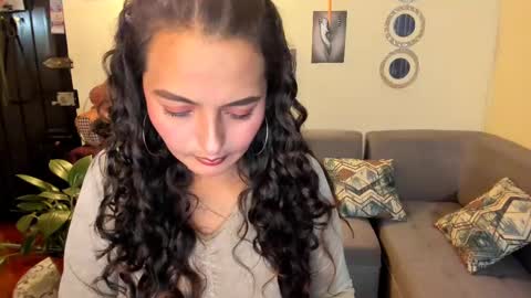 Snapshot of emma_luxy chatting on 21, 2, 2025  emma luxy online show from 21, 2, 2025