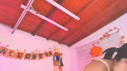 Snapshot of emma_madison_ chatting on 23, 10, 2025 emma online show from 23, 10, 2025