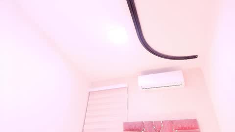 Snapshot of emma_madison_ chatting on 30, 10, 2025 emma online show from 30, 10, 2025