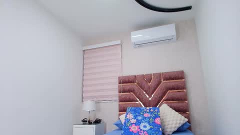 Snapshot of emma_madison_ chatting on 5, 11, 2025 emma online show from 5, 11, 2025