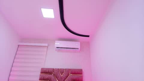 Snapshot of emma_madison_ chatting on 11, 11, 2025 emma online show from 11, 11, 2025