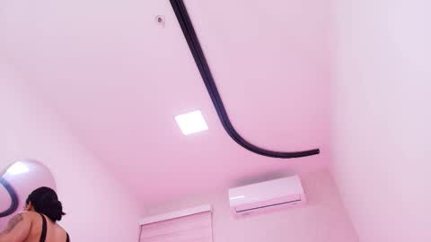 Snapshot of emma_madison_ chatting on 24, 11, 2025 emma online show from 24, 11, 2025