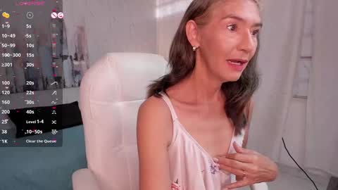 Snapshot of emma_mendoza chatting on 7, 12, 2024 Emma online show from 7, 12, 2024