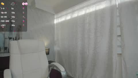 Snapshot of emma_mendoza chatting on 29, 1, 2025 Emma online show from 29, 1, 2025