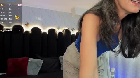 Snapshot of emma_mendoza chatting on 10, 9, 2025 Emma online show from 10, 9, 2025
