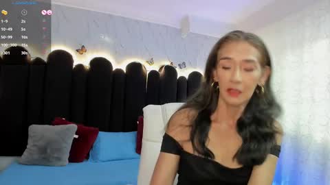 Snapshot of emma_mendoza chatting on 16, 9, 2025 Emma online show from 16, 9, 2025