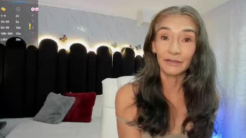 Snapshot of emma_mendoza chatting on 24, 9, 2025 Emma online show from 24, 9, 2025