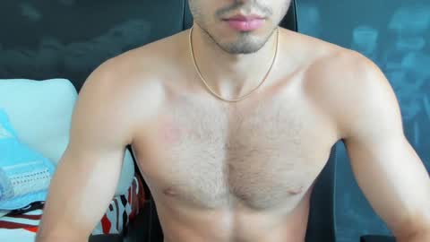 Snapshot of emma_muscle_ chatting on 2, 1, 2025 emma online show from 2, 1, 2025