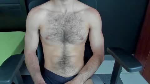 Snapshot of emma_muscle_ chatting on 12, 9, 2025 emma online show from 12, 9, 2025